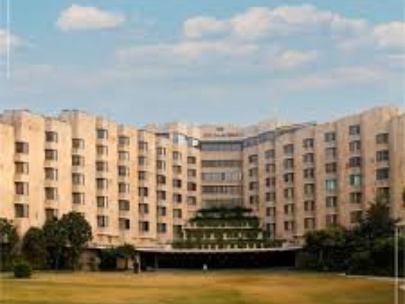 Kirti Verma Ahmedabad escorts hotel partner � Hotel ITC Maurya