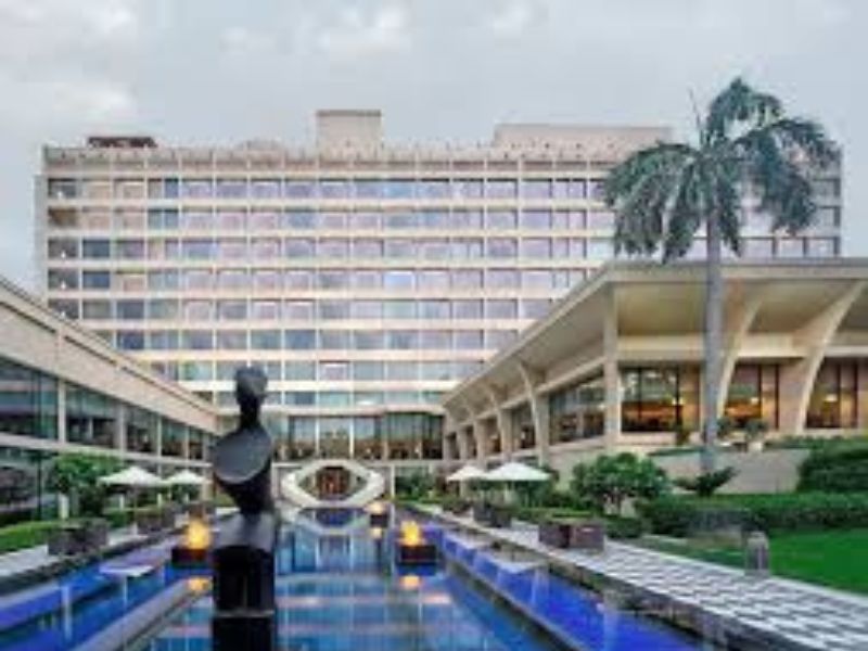 Kirti Verma Ahmedabad escorts hotel partner � Hotel The Oberoi